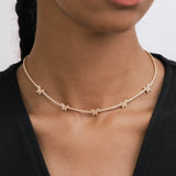 Colar choker tenis banhado a ouro com borboletas e zircónia